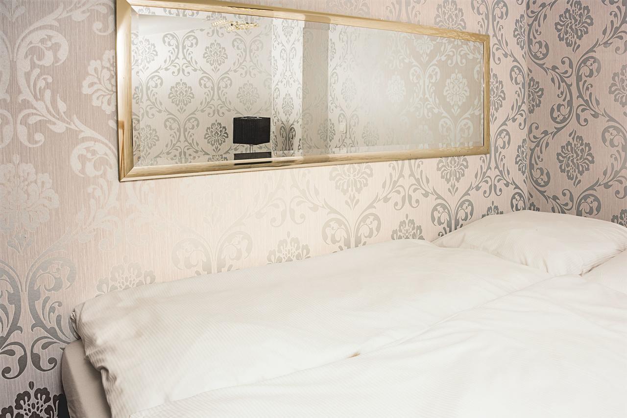 Hotel Sleepinn Volkspark (Adults Only) Hamburg Exterior photo