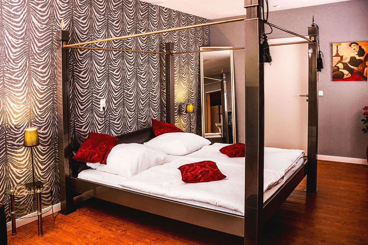 Hotel Sleepinn Volkspark (Adults Only) Hamburg Exterior photo